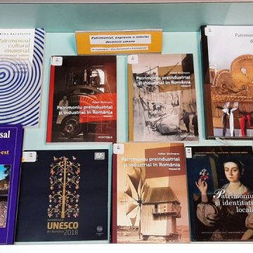 Vitrină de carte care marchează Zilele Europene ale Patrimoniului Vitrină de carte care marchează Zilele Europene ale Patrimoniului