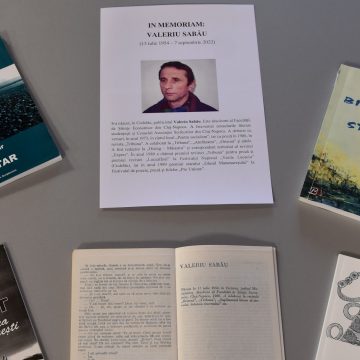 Vitrină de carte în memoria lui Valeriu Sabău