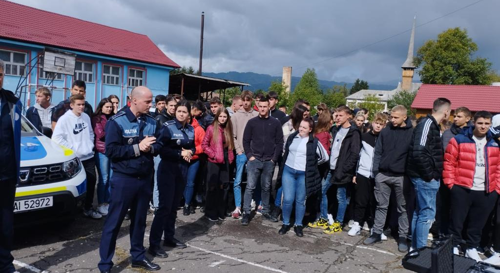La discuții cu elevii La discuții cu elevii