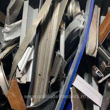 Peste 66 de tone de deșeuri de aluminiu oprite la vamă