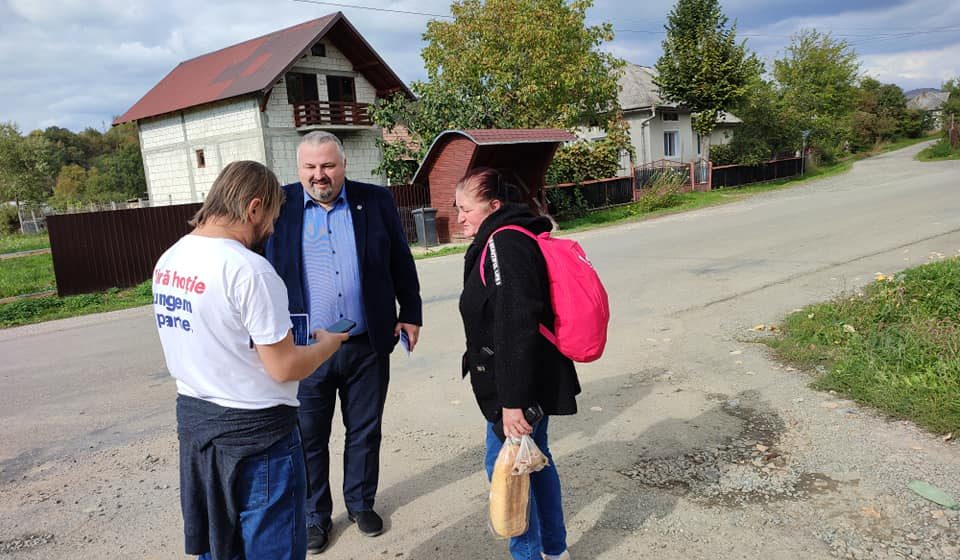 Senatorul USR Dan Ivan a fost în mijlocul oamenilor din Cernești