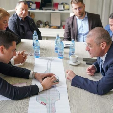 Ionel Bogdan împreună cu ambasadorul României în Ucraina, Alexandru Victor Micula, a vizitat amplasamentul unde va fi construit noul pod peste Tisa