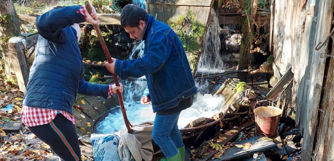 DGASPC Maramureș: Tinerii de la Centrul de abilitare și reabilitare pentru persoane cu dizabilități Călinești la vâltoare