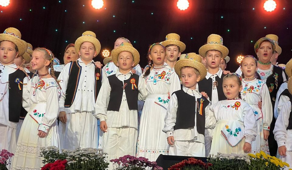 Fiică a satului Remeți pe Someș și cetățean de onoare al comunei Mireșu Mare la Tezaur Folcloric