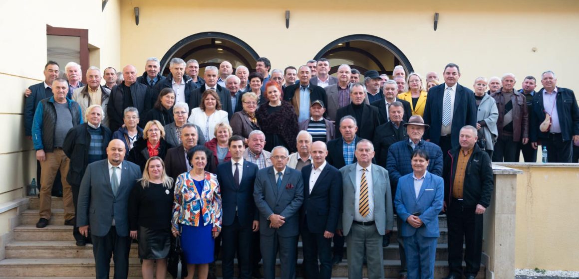 Gheorghe Bărbuș a fost reales în funcția de președinte al Organizației Seniorii Naționali Liberali Maramureș Gheorghe Bărbuș a fost reales în funcția de președinte al Organizației Seniorii Naționali Liberali Maramureș