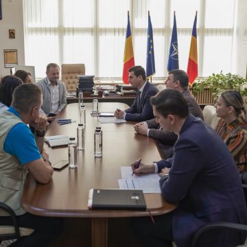 Noi măsuri pentru gestionarea refugiaților și sprijin pentru comunitățile marginalizate, discutate cu noul reprezentant al UNICEF România