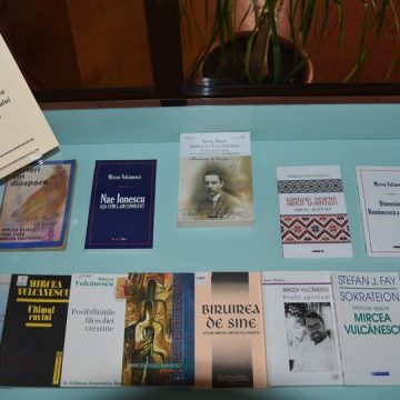 Vitrină de carte în memoria lui Mircea Vulcănescu
