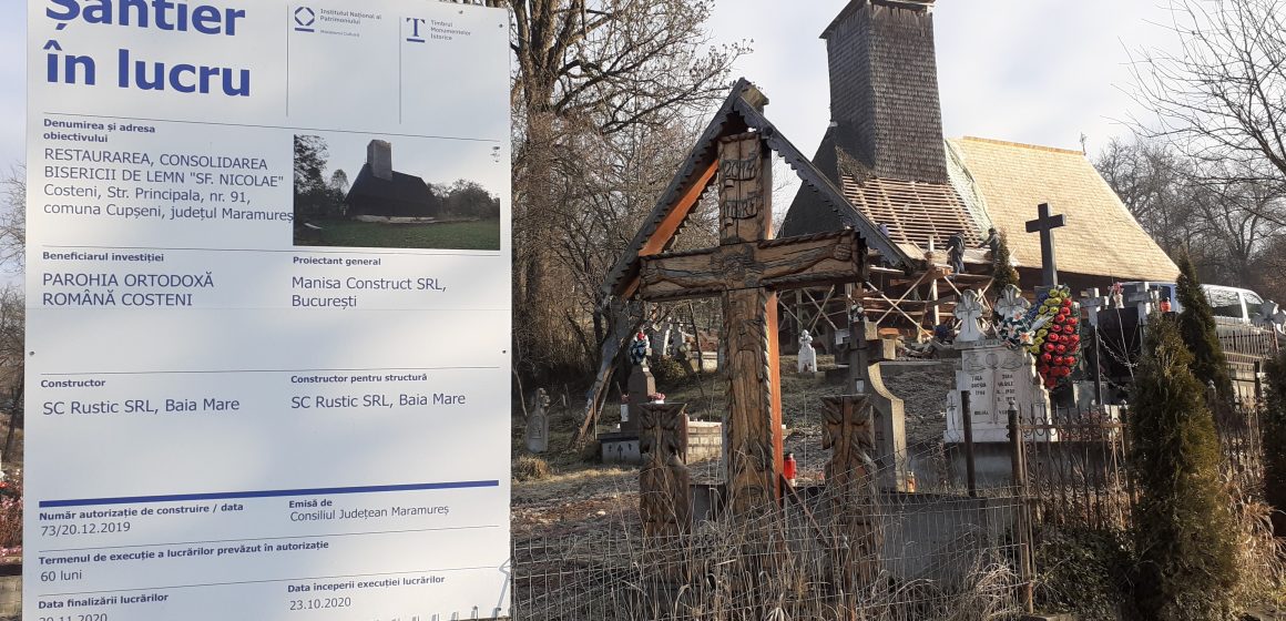 Continuă lucrările de reabilitare la Biserica de lemn monument istoric „Sfântul Nicolae” din localitatea Costeni
