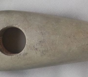 Exponatul săptămânii la Muzeul Județean de Istorie și Arheologie Baia Mare este un topor de piatră perforat