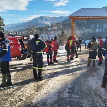 Exercițiu de gestionare a unei situații de urgență în zona lacului Iezer, din munții Rodnei