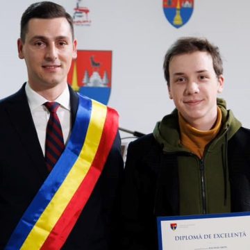 Video | Festivitatea de premiere a elevilor olimpici