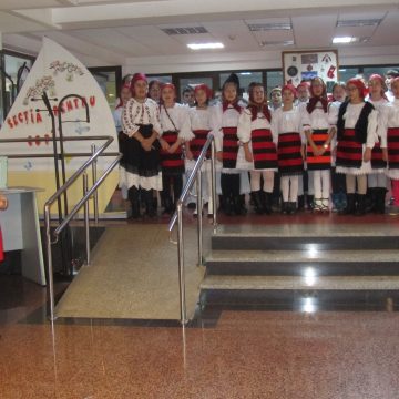 Colindători la bibliotecă
