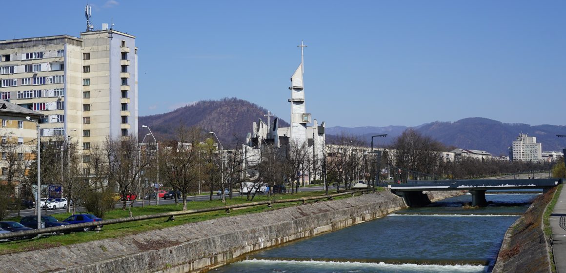 Se derulează un nou program guvernamental pentru consolidarea clădirilor cu risc seismic ridicat
