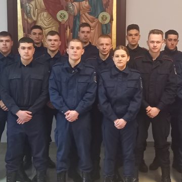Elevi jandarmi în practică la Jandarmeria Maramureș Elevi jandarmi în practică la Jandarmeria Maramureș