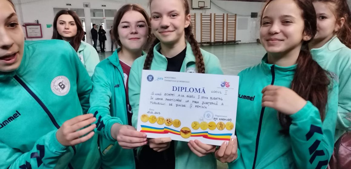 Echipa de junioare 4 a HC Bizău, campioană județeană Echipa de junioare 4 a HC Bizău, campioană județeană