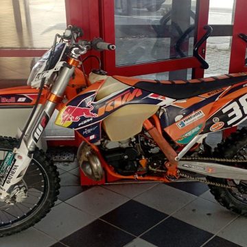 Motocicletă furată din Belgia găsită în vamă într-un microbuz condus de un maramureșean
