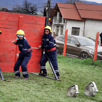 O nouă etapă din competiția serviciilor voluntare pentru situații de urgență O nouă etapă din competiția serviciilor voluntare pentru situații de urgență