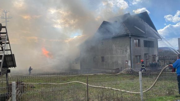 Galerie foto | Incendiu în Târgu Lăpuș