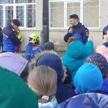 Jandarmi montani la Școala Altfel