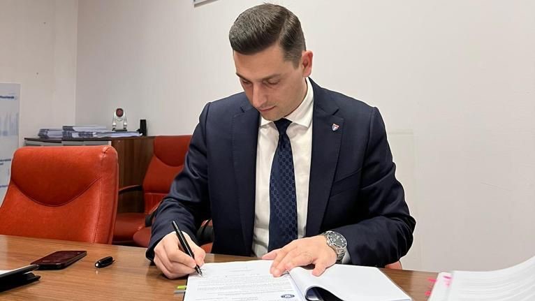 Ionel Bogdan: Am semnat astăzi 6 contracte de finanțare prin PNRR