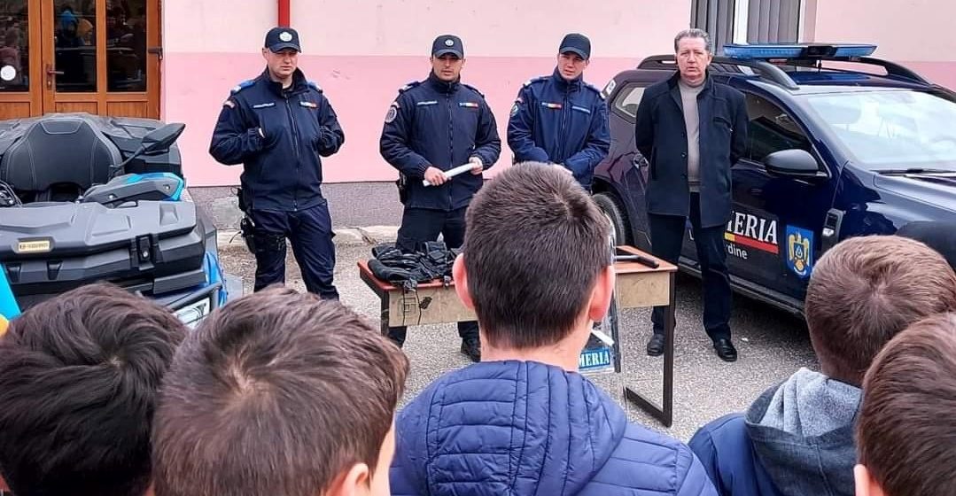 Jandarmii din cadrul Postului de Jandarmi Montan Țibleș continuă activitățile preventive