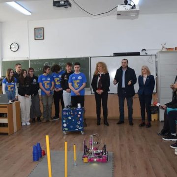 Caravana Clubului de Robotică Tech-X a Colegiului Național Dragoș Vodă Caravana Clubului de Robotică Tech-X a Colegiului Național Dragoș Vodă