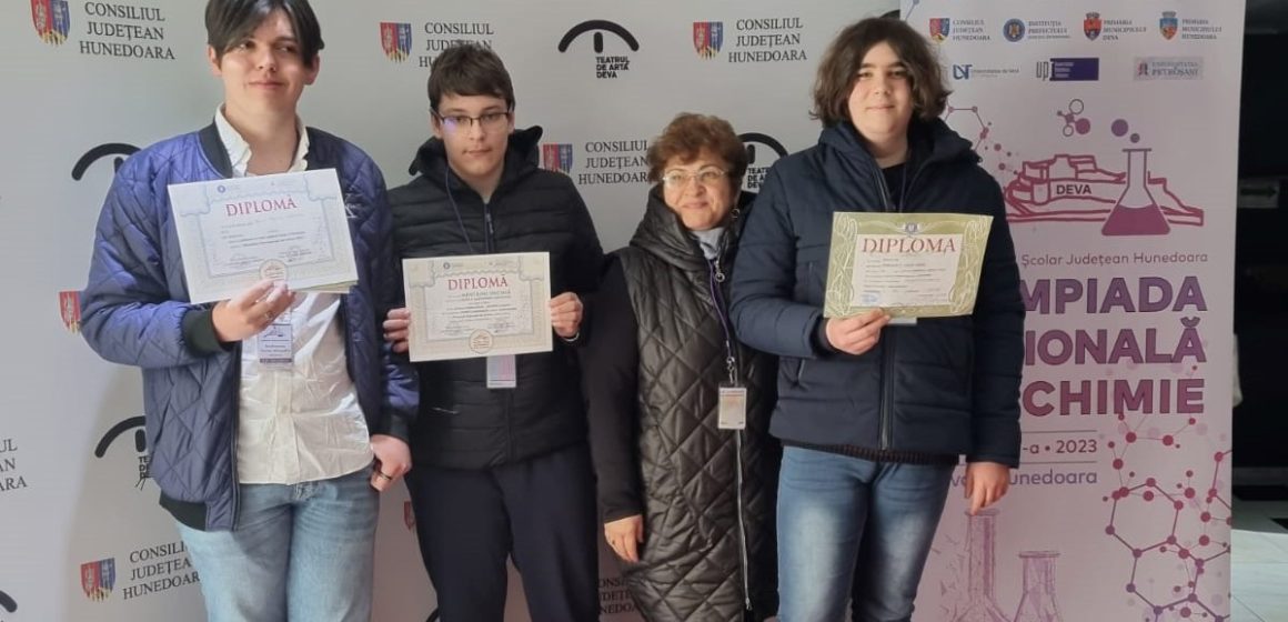 Elevii maramureșeni s-au întors cu rezultate deosebite de la Olimpiada Națională de Chimie