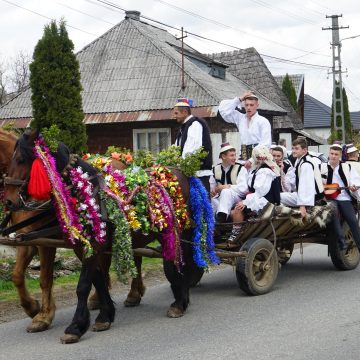 Festivalul folcloric ,,Joc de pe Cosău,, în satul Sârbi