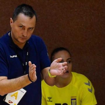 Minaur a reziliat contractul cu antrenorul Raul Fotonea