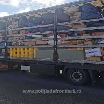 Zece tone de produse second-hand destinate unei firme maramureșene, oprite să intre în țară