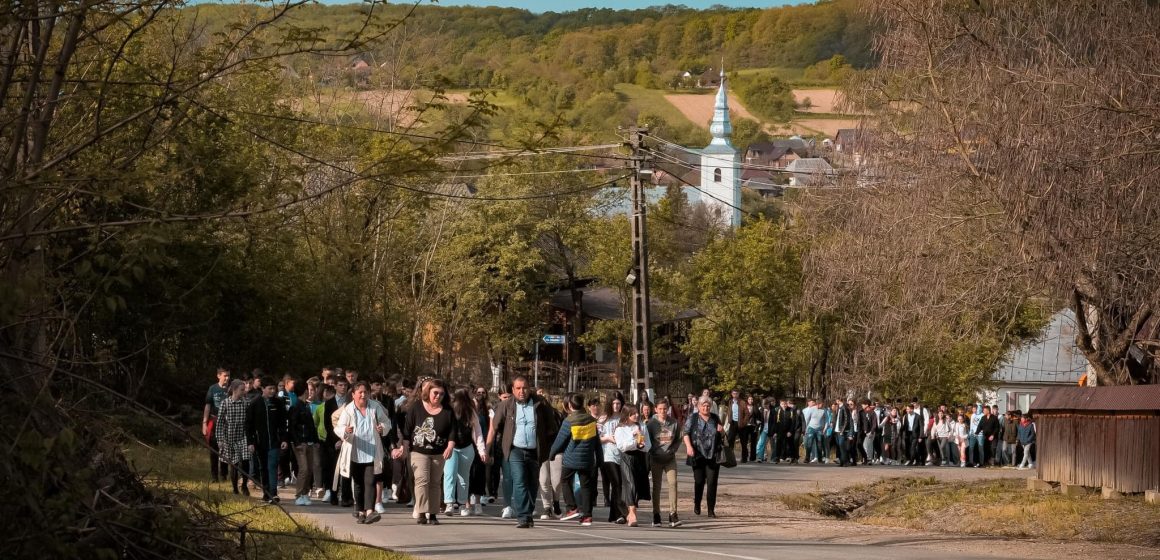 Peste 500 de elevi din Țara Codrului au participat la primul tur istorico-educativ ghidat