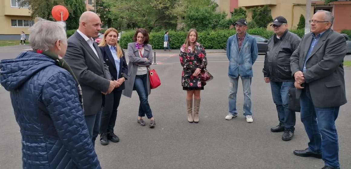 Călin Bota, deputat PNL, a continuat vineri întâlnirile cu cetățenii din Baia Mare
