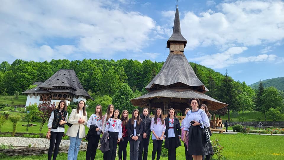 Aproximativ 500 de elevi au asistat la lecțiile itinerante de istorie locală Aproximativ 500 de elevi au asistat la lecțiile itinerante de istorie locală