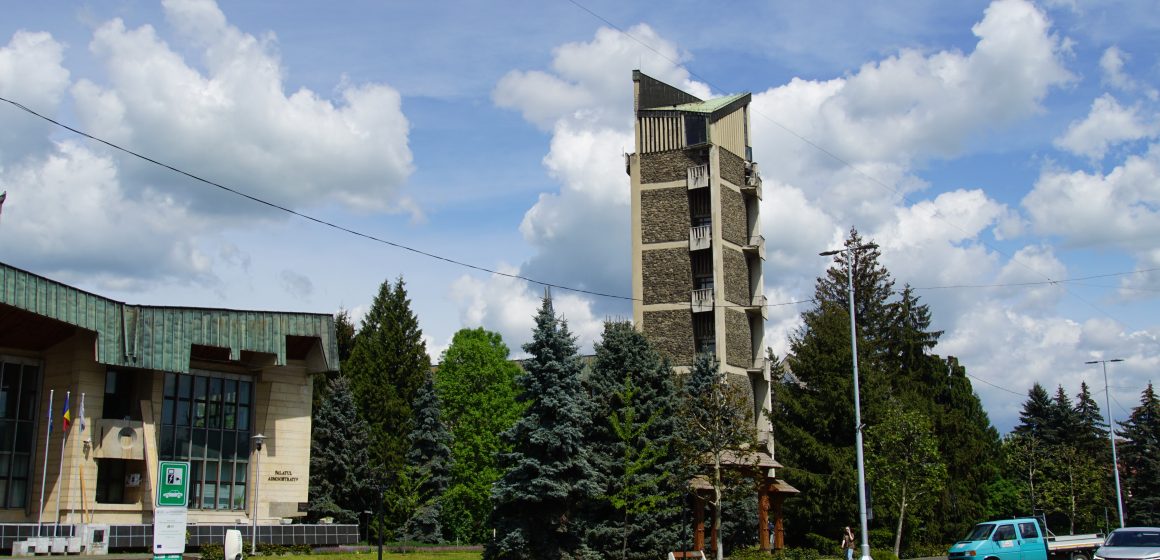 Dezbaterea publică a raportului privind impactul asupra mediului pentru proiectul „Amenajarea unor platforme de compostare în vederea reducerii necesarului de depozitare și drum de acces