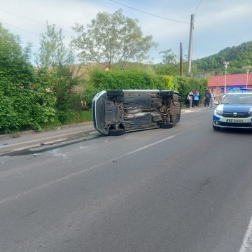 Accident cu trei răniți, între care un copil de 3 ani