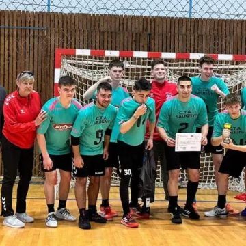 Video | Echipele de handbal – fete și băieți – de la Colegiului Tehnic ”Anghel Saligny” Baia Mare, calificate la turneul final al Olimpiadei Naționale a Sportului Școlar