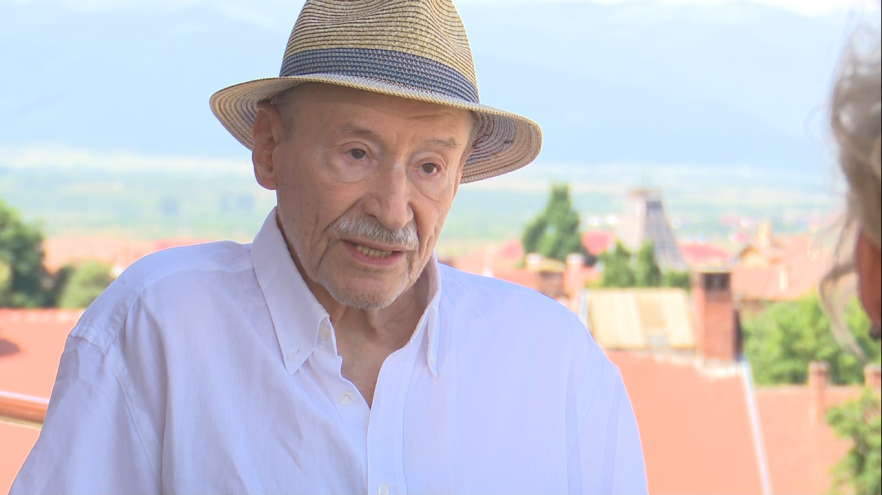 Victor Rebengiuc: ”Eu tot timpul am de învăţat, încă n-am terminat de învăţat” Victor Rebengiuc: ”Eu tot timpul am de învăţat, încă n-am terminat de învăţat”