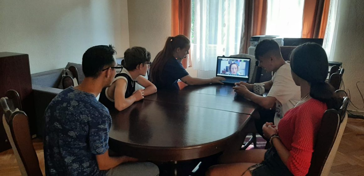 Pe perioada vacanței de vară, în casele de tip familial din cadrul DGASPC Maramureș se vor desfășura activități de informare și prevenire a traficului de persoane