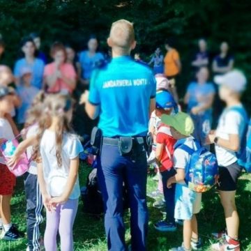 Drumeție, relaxare și voie bună la Pietrele Șoimului