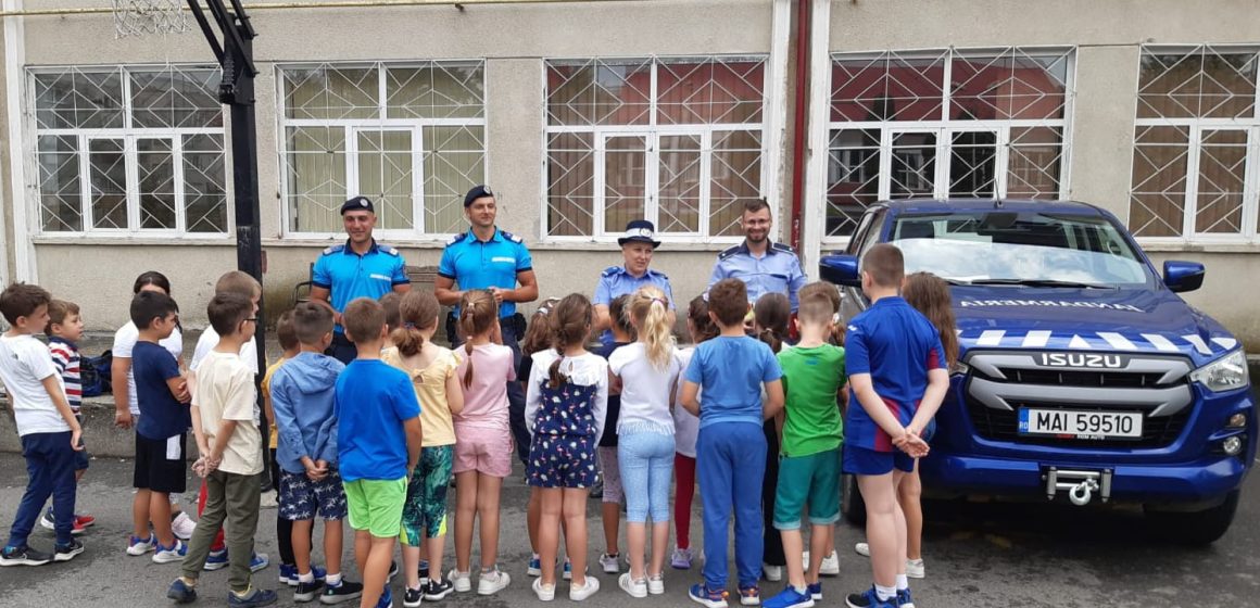 Campania „Vacanţă în siguranţă” a ajuns la final  -peste 1000 de copii beneficiari