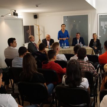 Video | Campanie de conștientizare și informare a tinerilor din sistemul de protecție specială Video | Campanie de conștientizare și informare a tinerilor din sistemul de protecție specială