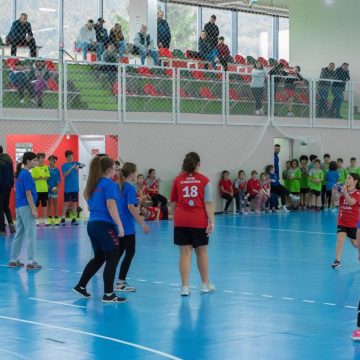 Video | O după-amiază cu multe meciuri de handbal, distracție și voie bună la Baia Sprie
