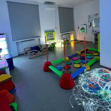 Cameră senzorială pentru terapia copiilor cu deficiențe neuropsihomotorii
