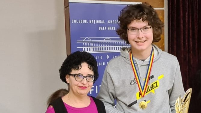 Premiul „Dumitru Angheluță” câștigat de elevul Dragoș Victor de la Colegiul Național „Vasile Lucaciu” Baia Mare Premiul „Dumitru Angheluță” câștigat de elevul Dragoș Victor de la Colegiul Național „Vasile Lucaciu” Baia Mare