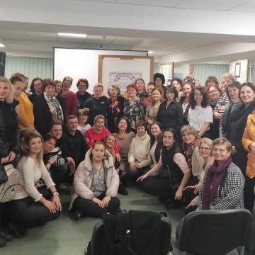 50 de învățătoare din Hunedoara la schimb de bune practici în Maramureș 50 de învățătoare din Hunedoara la schimb de bune practici în Maramureș