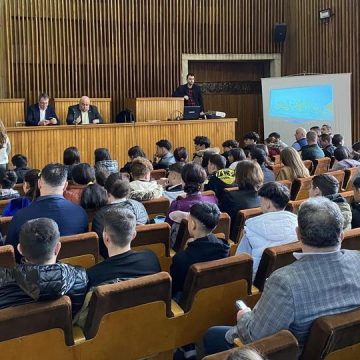 Eveniment de Ziua Dezrobirii Romilor la Prefectură Eveniment de Ziua Dezrobirii Romilor la Prefectură