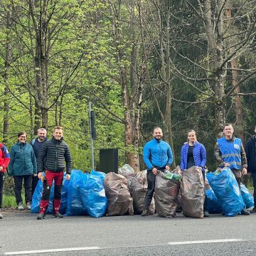 ACȚIUNE DE ECOLOGIZARE: Curățenie la acumularea Strâmtori-Firiza ACȚIUNE DE ECOLOGIZARE: Curățenie la acumularea Strâmtori-Firiza