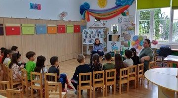 POLIȚIȘTII DE PREVENIRE la Grădinița Step by Step și la Grădinița nr. 30 din Baia Mare