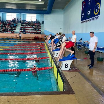 BAIA MARE: Peste 200 de participanți la Campionatul național școlar de înot BAIA MARE: Peste 200 de participanți la Campionatul național școlar de înot