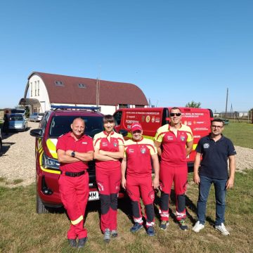 SALVAMONT: Trei salvatori montani au finalizat cursul de prim ajutor calificat, descarcerare și operațiuni de salvare